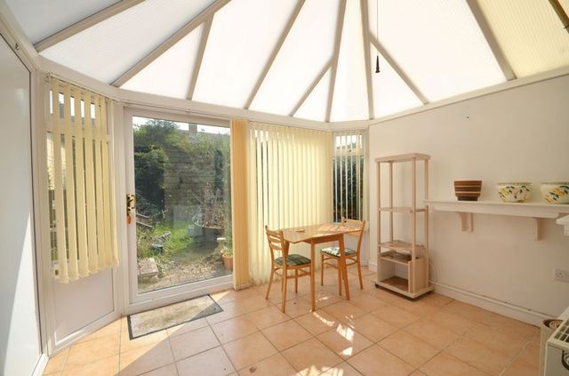  Image of 3 Bedroom Terraced for sale at Birchwood  Carterton, OX18 3JT