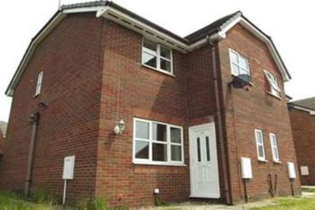  Image of 3 Bedroom Semi-Detached to rent at Wigan, WN6 7NZ