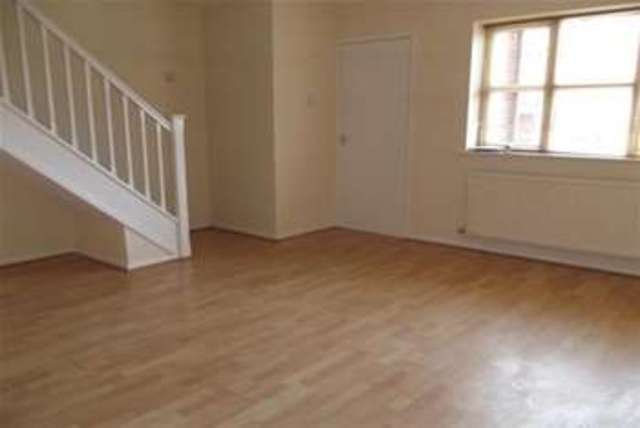  Image of 3 Bedroom Semi-Detached to rent at Wigan, WN6 7NZ