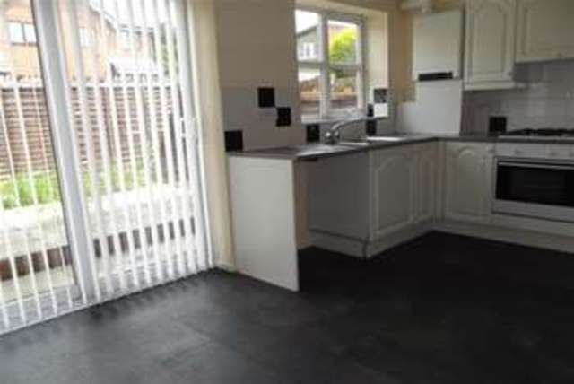  Image of 3 Bedroom Semi-Detached to rent at Wigan, WN6 7NZ