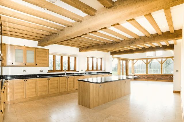  Image of 5 Bedroom Detached for sale at Buntingford, SG9 0BN