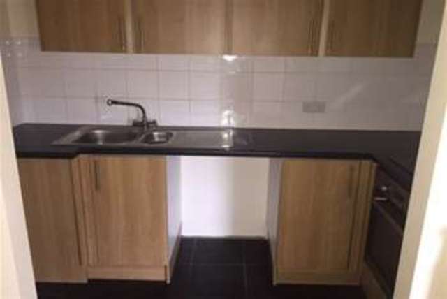  Image of 1 Bedroom Flat to rent at Poole, BH14 9DF