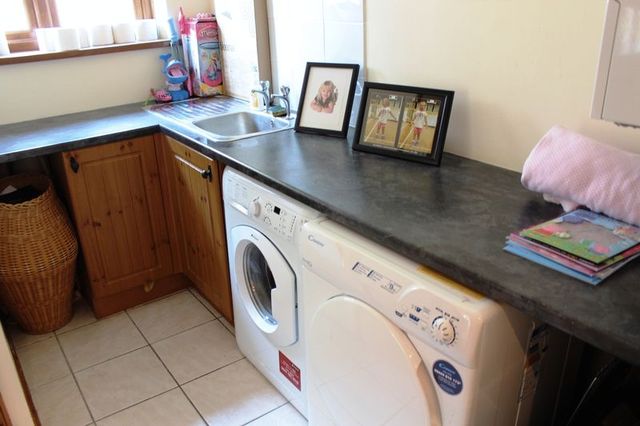  Image of 3 Bedroom Detached for sale at Broadmeadows Lane  Waterlooville, PO7 8QL