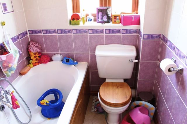  Image of 3 Bedroom Detached for sale at Broadmeadows Lane  Waterlooville, PO7 8QL
