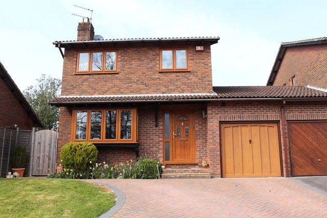 Image of 3 Bedroom Detached for sale at Broadmeadows Lane  Waterlooville, PO7 8QL