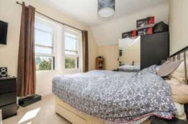  Image of 2 Bedroom Flat for sale at Shortlands Bromley Hayes, BR2 0AA