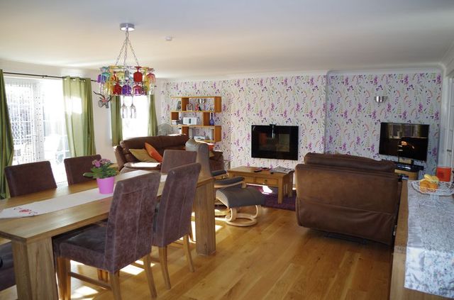  Image of 3 Bedroom Detached for sale at Brue Crescent  Burnham-On-Sea, TA8 1LR