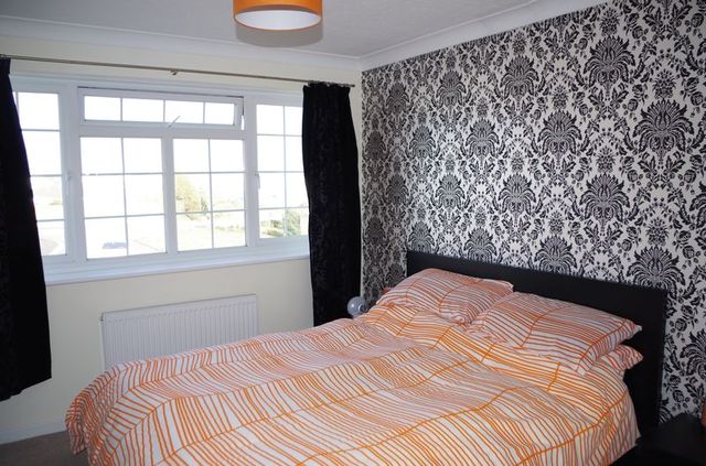  Image of 3 Bedroom Detached for sale at Brue Crescent  Burnham-On-Sea, TA8 1LR
