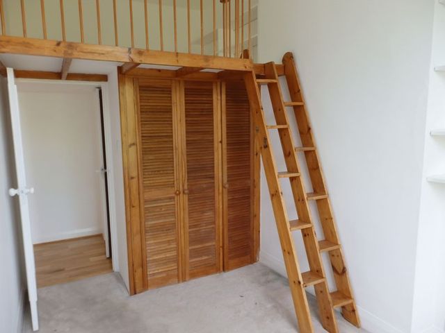  Image of 3 Bedroom Flat to rent at Coolhurst Road  Crouch End, N8 8EU
