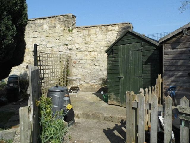  Image of 2 Bedroom Cottage for sale at Curzon Street  Calne, SN11 0DE