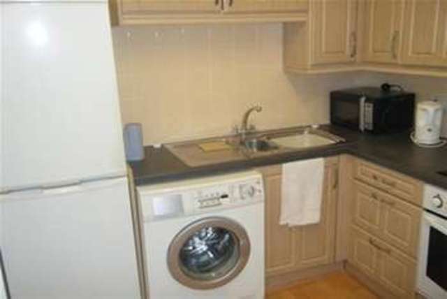 Image of 1 Bedroom Flat to rent at Bournemouth, BH1 3SA
