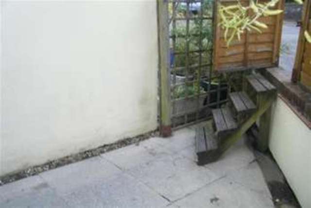  Image of 1 Bedroom Flat to rent at Bournemouth, BH1 3SA