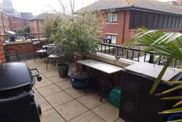  Image of 2 Bedroom Flat to rent at Bristol, BS1 6LP