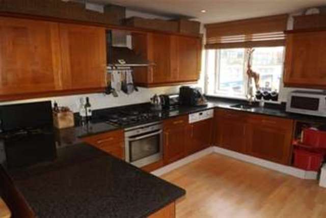  Image of 2 Bedroom Flat to rent at Bristol, BS1 6LP
