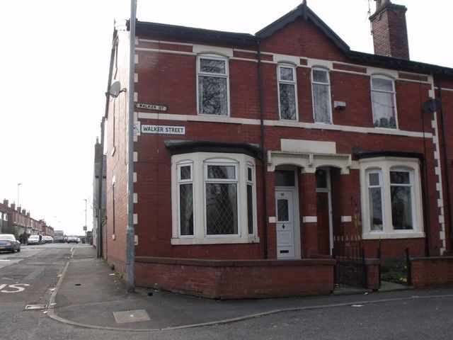  Image of 3 Bedroom Terraced for sale at Walker Street  Heywood, OL10 1HJ