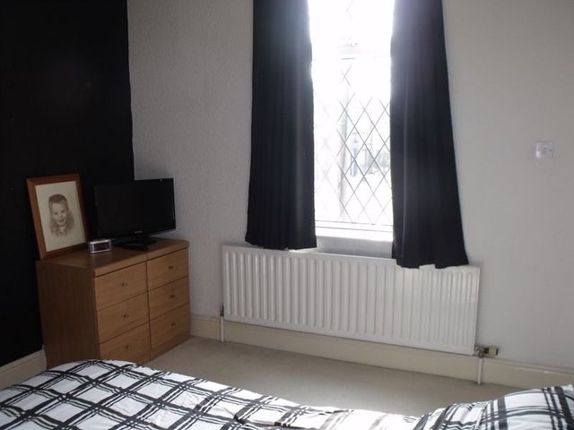  Image of 3 Bedroom Terraced for sale at Walker Street  Heywood, OL10 1HJ