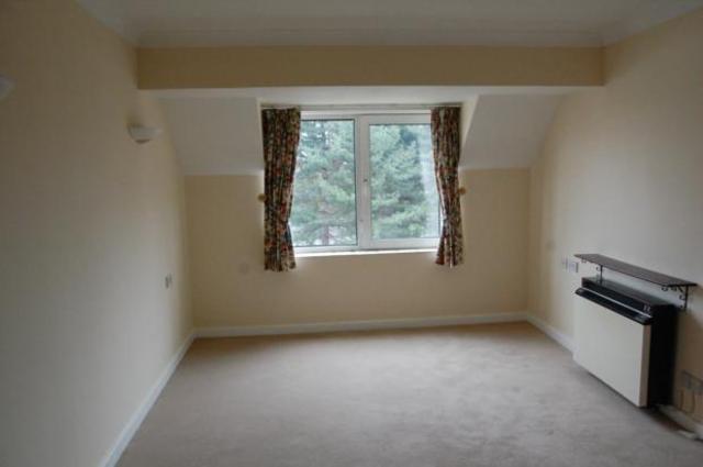  Image of 1 Bedroom Flat to rent at Cardington Road Bedford Bedford, MK42 0RL