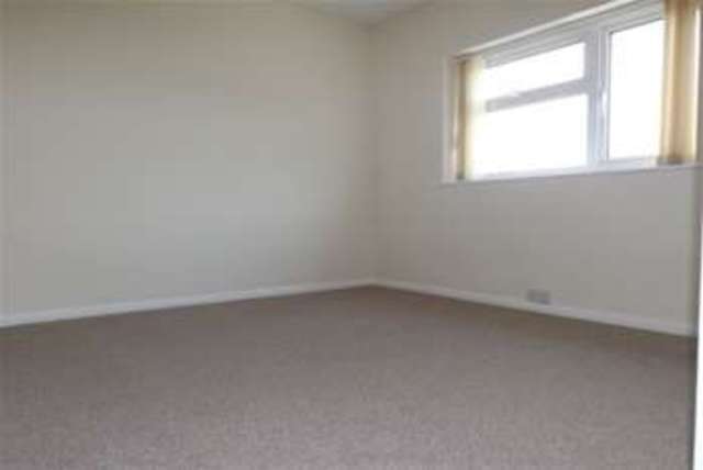  Image of 2 Bedroom Detached to rent at Lutterworth, LE17 6LL