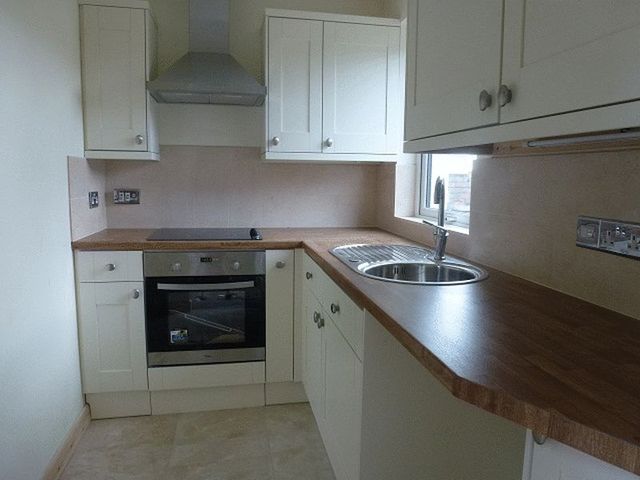  Image of 2 Bedroom Flat to rent at Marldon Road  Paignton, TQ3 3NQ