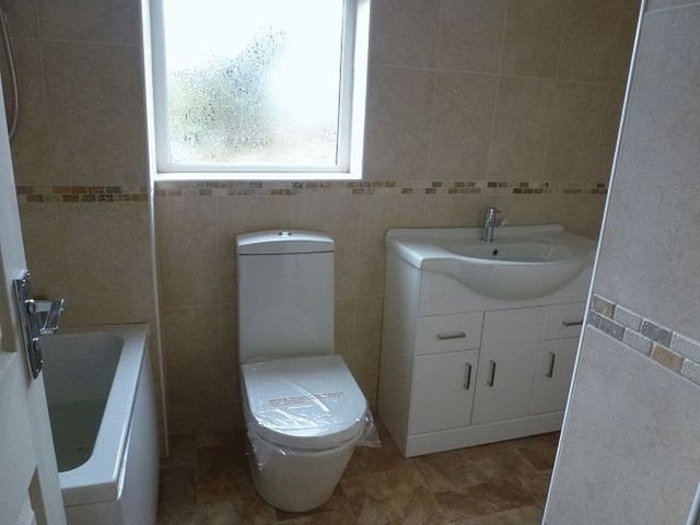  Image of 2 Bedroom Flat to rent at Marldon Road  Paignton, TQ3 3NQ