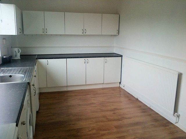  Image of 2 Bedroom Semi-Detached to rent at North Hill Road  Sheffield, S5 8DT