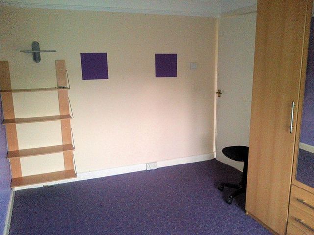  Image of 2 Bedroom Semi-Detached to rent at North Hill Road  Sheffield, S5 8DT