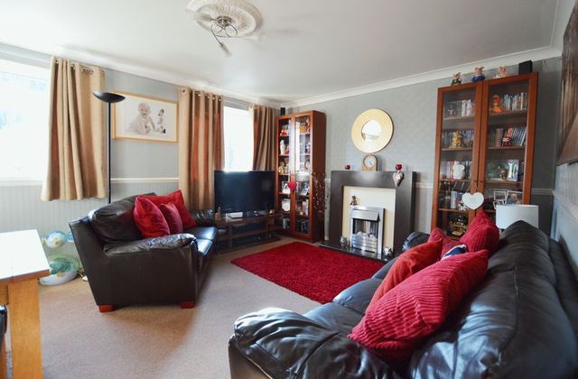  Image of 2 Bedroom Flat for sale at North Park Road Erdington Birmingham, B23 7YF