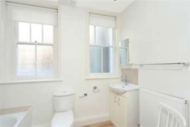  Image of 1 Bedroom Flat to rent at London, SW11 4NU