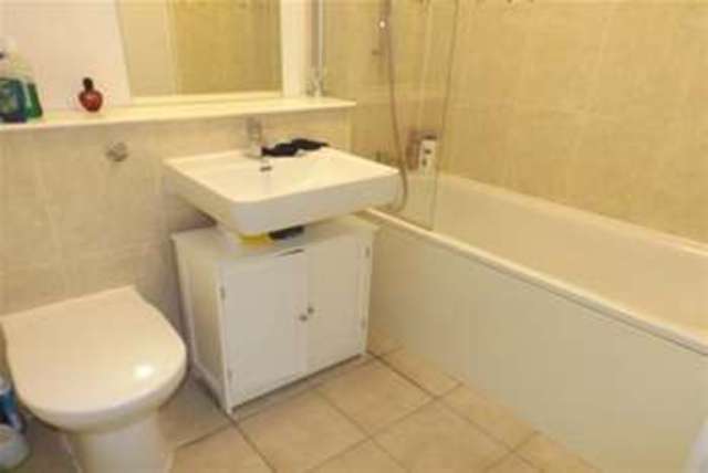  Image of 2 Bedroom Flat to rent at Bedford, MK42 0FT