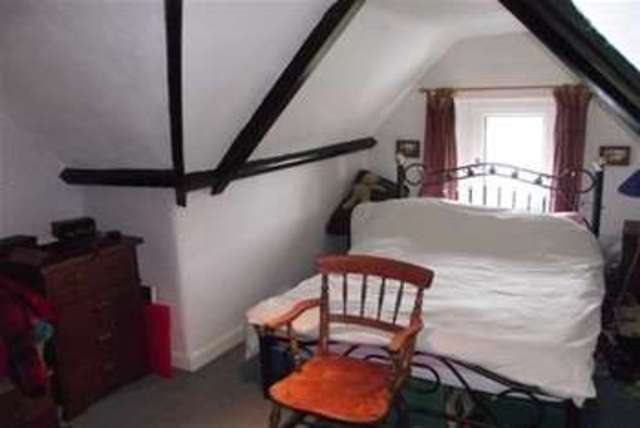  Image of 2 Bedroom Flat to rent at Weston-super-Mare, BS23 2JR