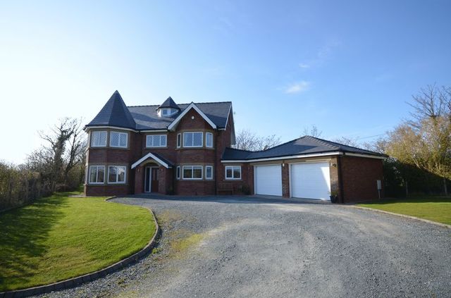  Image of 5 Bedroom Detached for sale at Carr End Lane Stalmine Poulton-Le-Fylde, FY6 0LQ