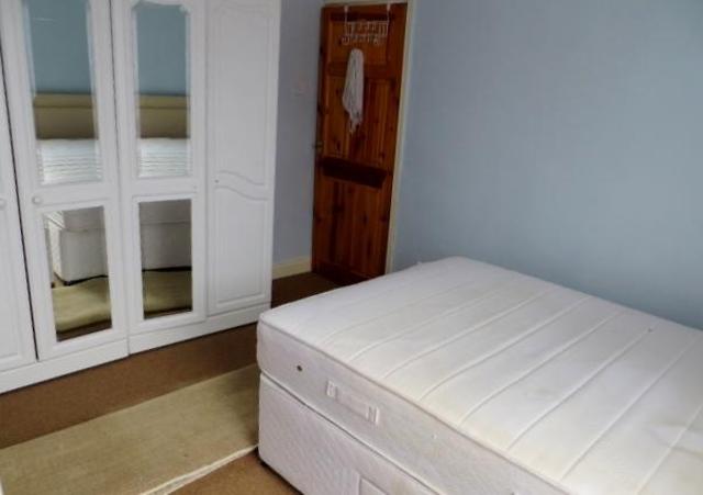  Image of 2 Bedroom Terraced for sale at Hull, HU3 6PR