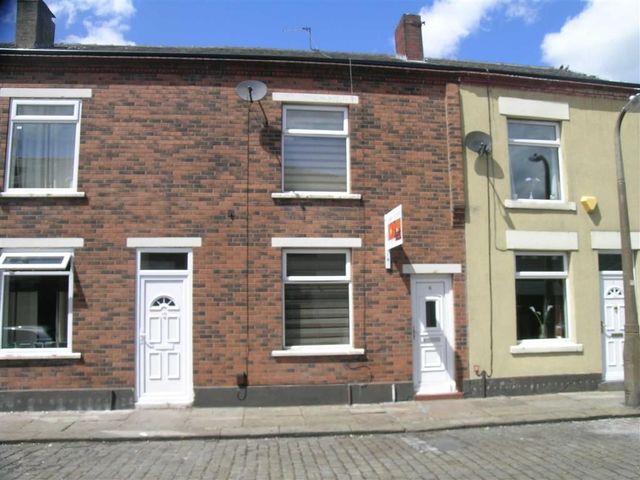  Image of 3 Bedroom Property to rent at Ash Street ROCHDALE ROCHDALE, OL11 3AP