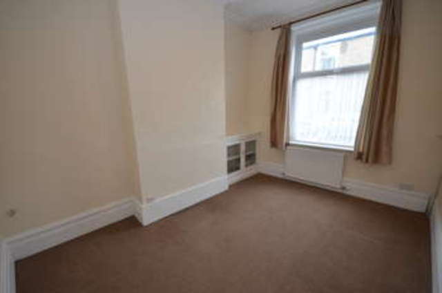  Image of 2 Bedroom Terraced to rent at Darwen Lancashire, BB3 3BY