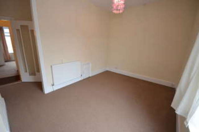  Image of 2 Bedroom Terraced to rent at Darwen Lancashire, BB3 3BY