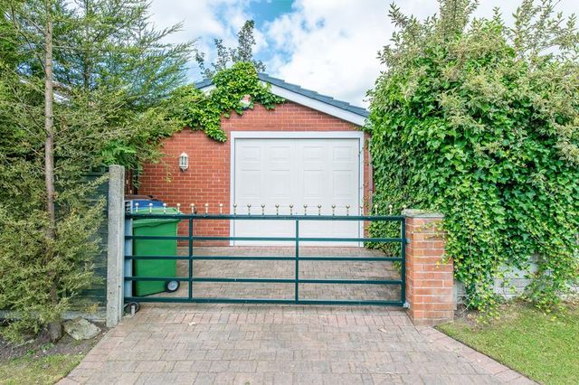  Image of 3 Bedroom Semi-Detached for sale at Corfe Close Aspull Wigan, WN2 1UW