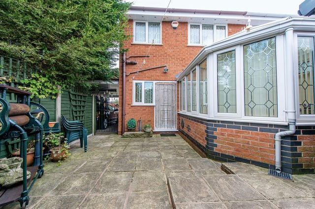  Image of 3 Bedroom Semi-Detached for sale at Corfe Close Aspull Wigan, WN2 1UW
