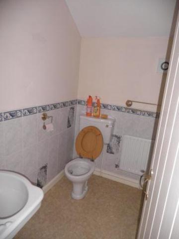  Image of 2 Bedroom Terraced to rent at Portland, DT5 1JQ