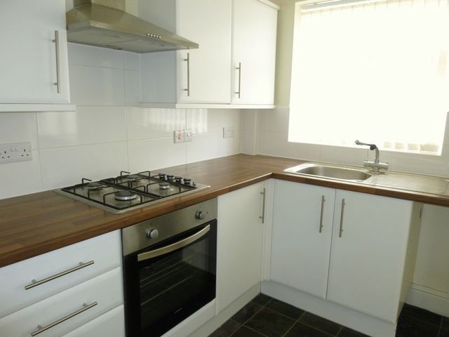  Image of 3 Bedroom Semi-Detached to rent at Laburnum Road Lowton Lowton, WA3 2NL