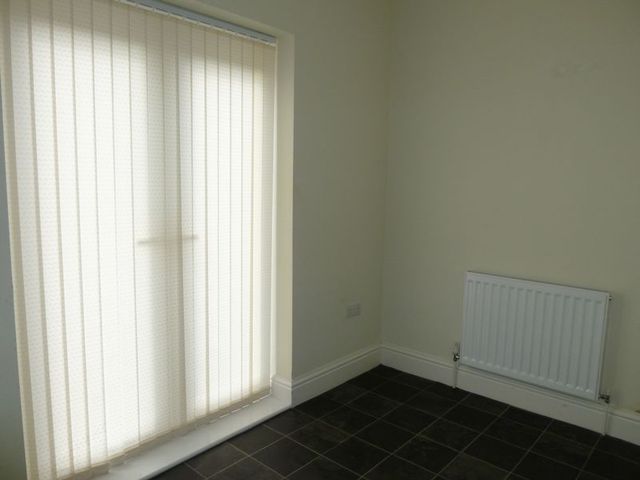 Image of 3 Bedroom Semi-Detached to rent at Laburnum Road Lowton Lowton, WA3 2NL