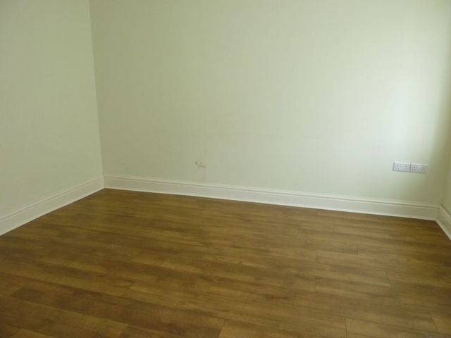  Image of 3 Bedroom Semi-Detached to rent at Laburnum Road Lowton Lowton, WA3 2NL