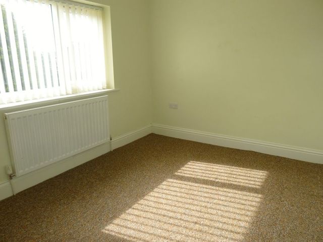  Image of 3 Bedroom Semi-Detached to rent at Laburnum Road Lowton Lowton, WA3 2NL