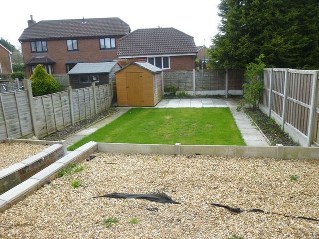  Image of 3 Bedroom Semi-Detached to rent at Laburnum Road Lowton Lowton, WA3 2NL