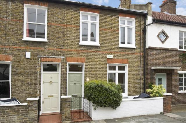 Image of 3 Bedroom Terraced to rent at Lillian Road  London, SW13 9JF