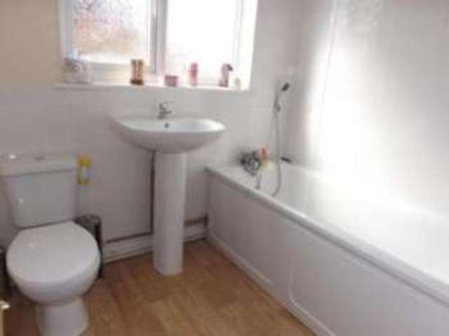  Image of 2 Bedroom Flat for sale at London  Chingford, E4 8HF