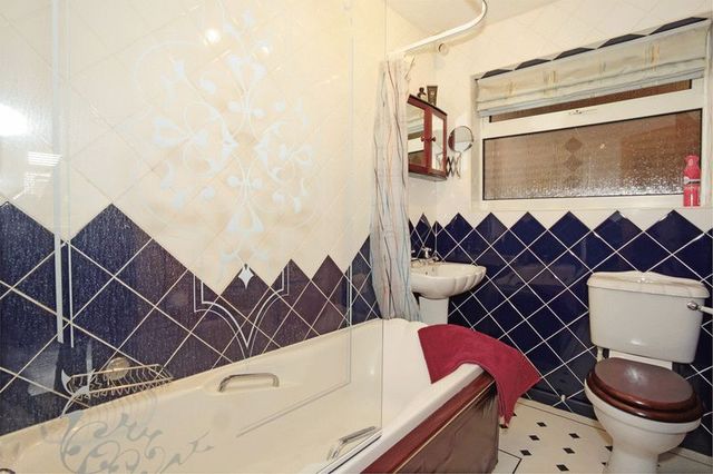  Image of 2 Bedroom Detached for sale at Millwood Close Maresfield Uckfield, TN22 3AT