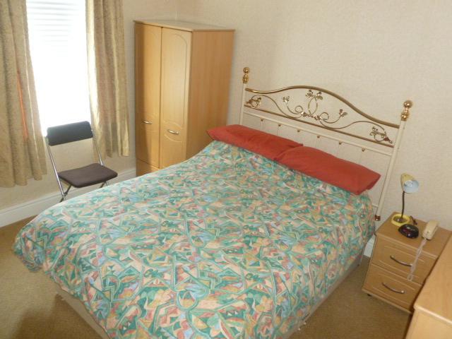  Image of 3 Bedroom Semi-Detached to rent at Southport, PR8 4EL