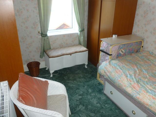  Image of 3 Bedroom Semi-Detached to rent at Southport, PR8 4EL