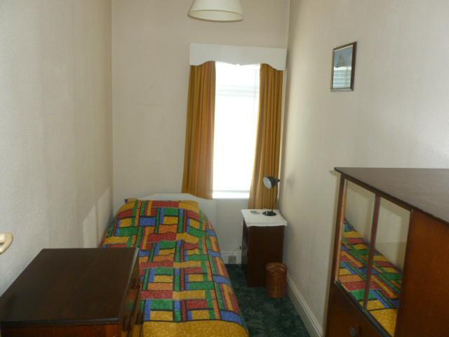  Image of 3 Bedroom Semi-Detached to rent at Southport, PR8 4EL