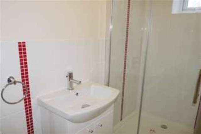  Image of 1 Bedroom Flat to rent at Penzance, TR20 8DX